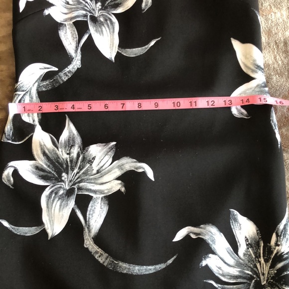 T TAHARI | EUC floral black and white work dress with back zip SIZE 6 - Picture 10 of 12